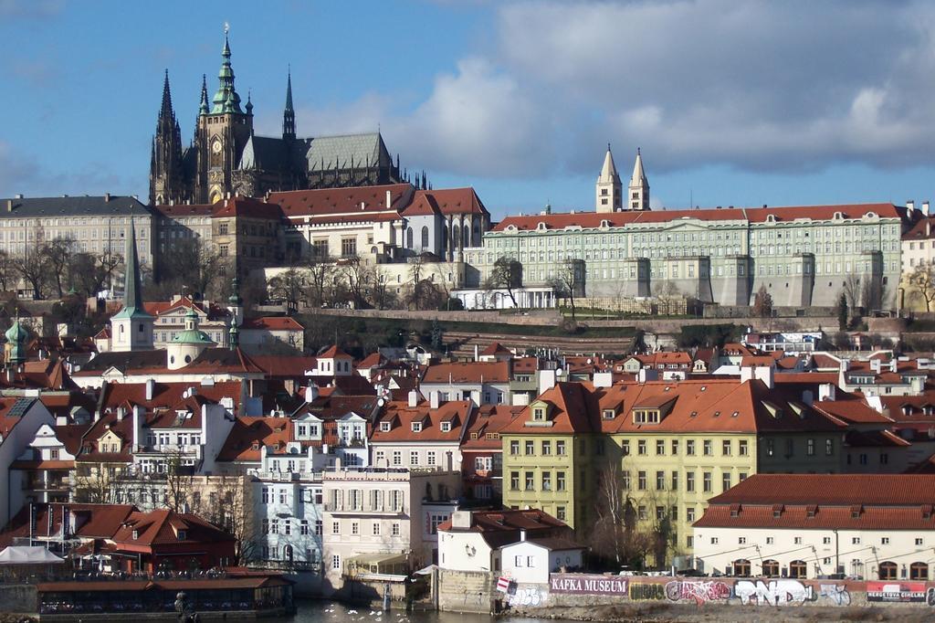Near Lesser Town Apartment Prag