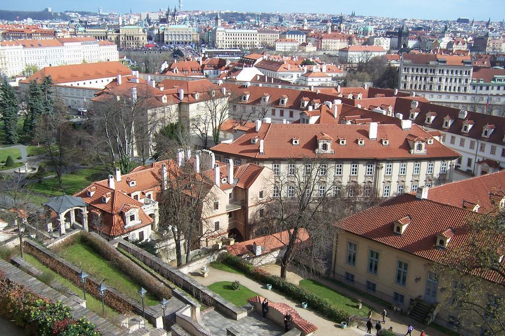 Apartment Near Lesser Town Prag