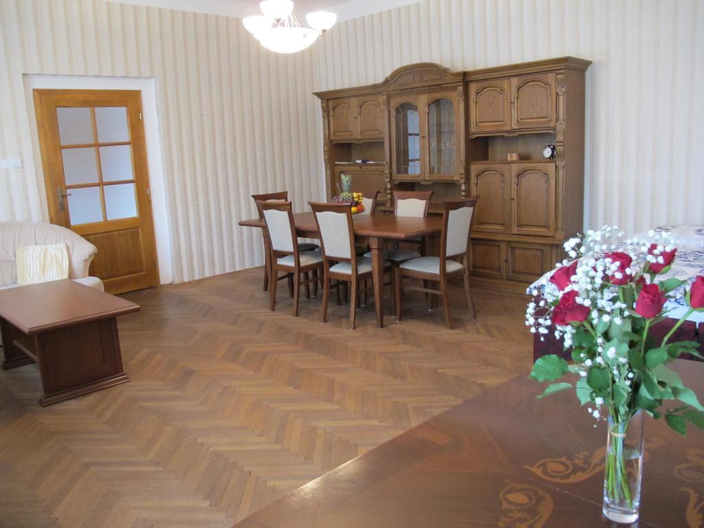 Apartment Near Lesser Town Prag