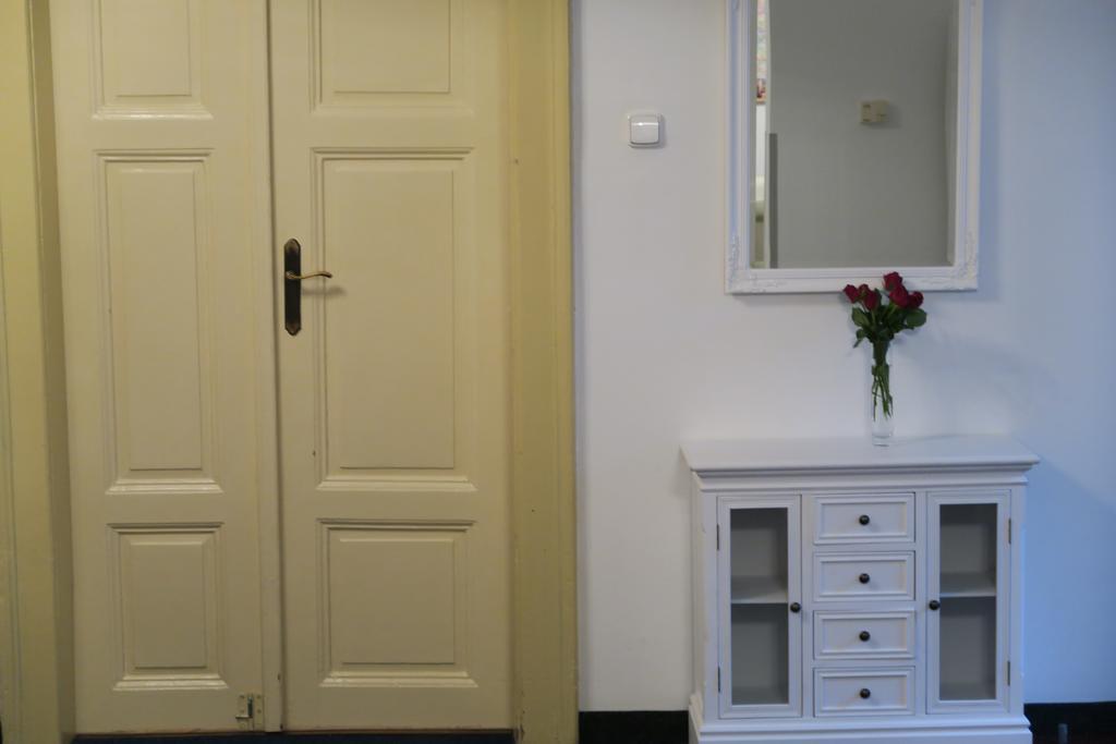 Apartment Near Lesser Town Prag
