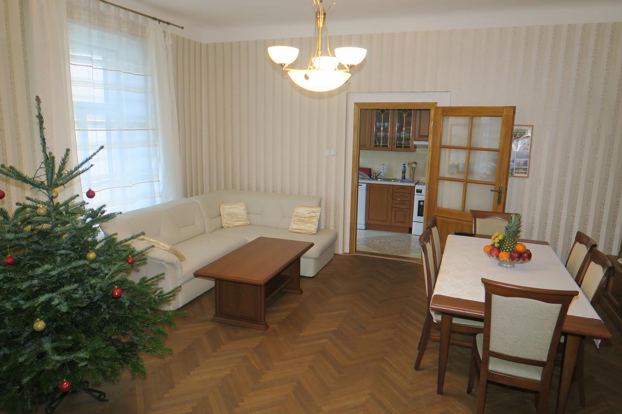 Near Lesser Town Apartment Prag